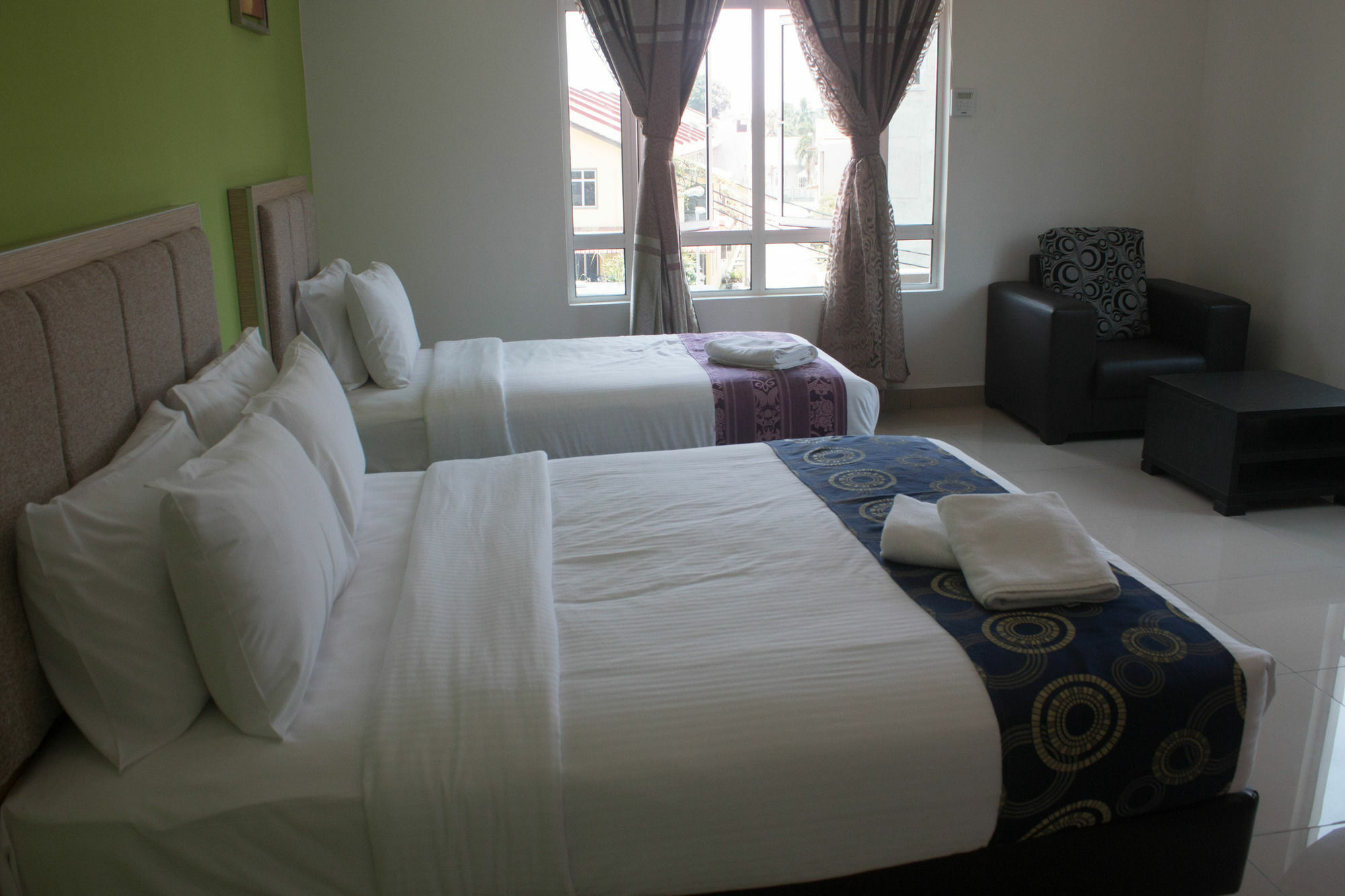 De Viana Hotel & Apartments Кота-Бару Экстерьер фото