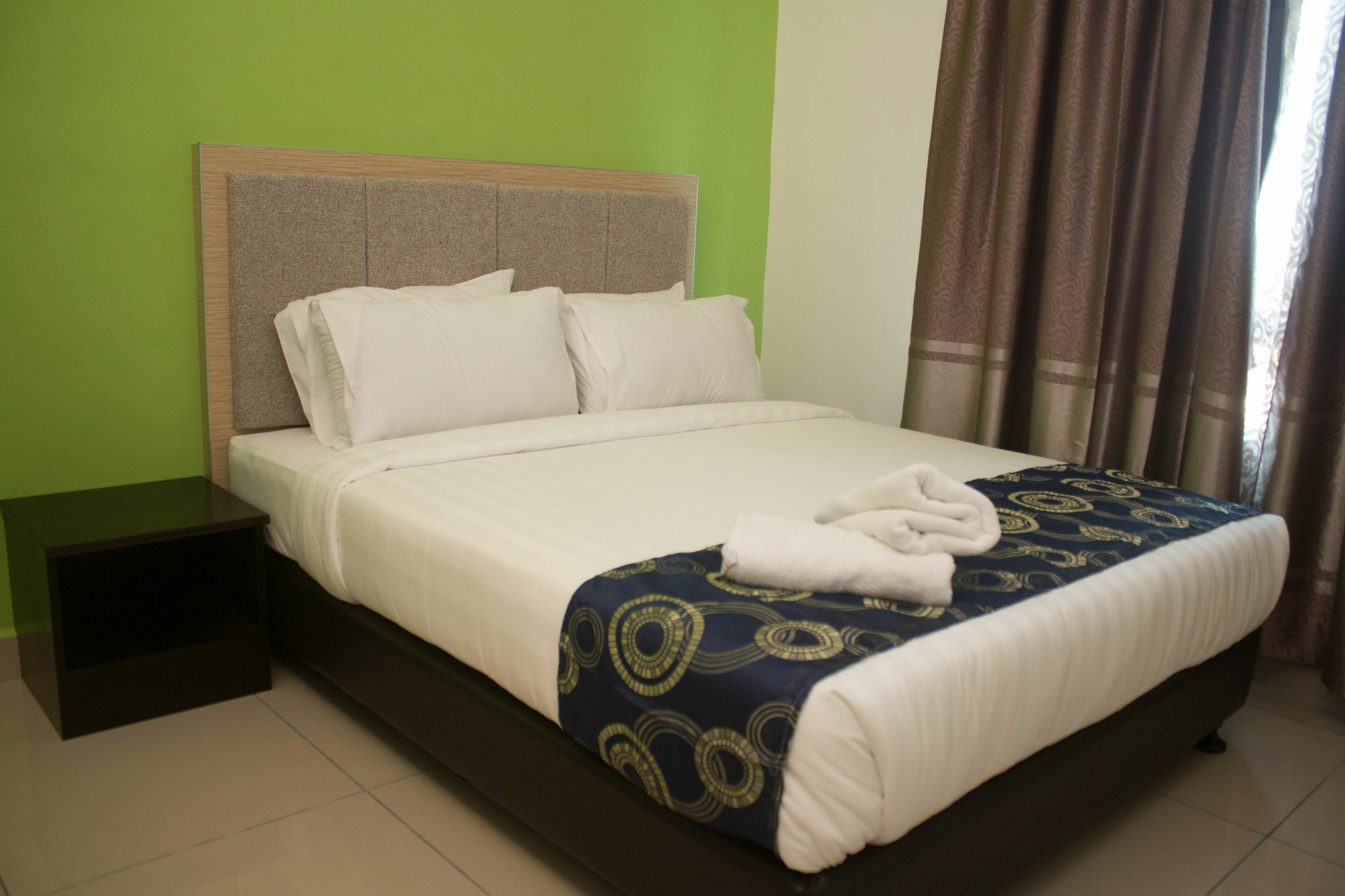 De Viana Hotel & Apartments Кота-Бару Экстерьер фото